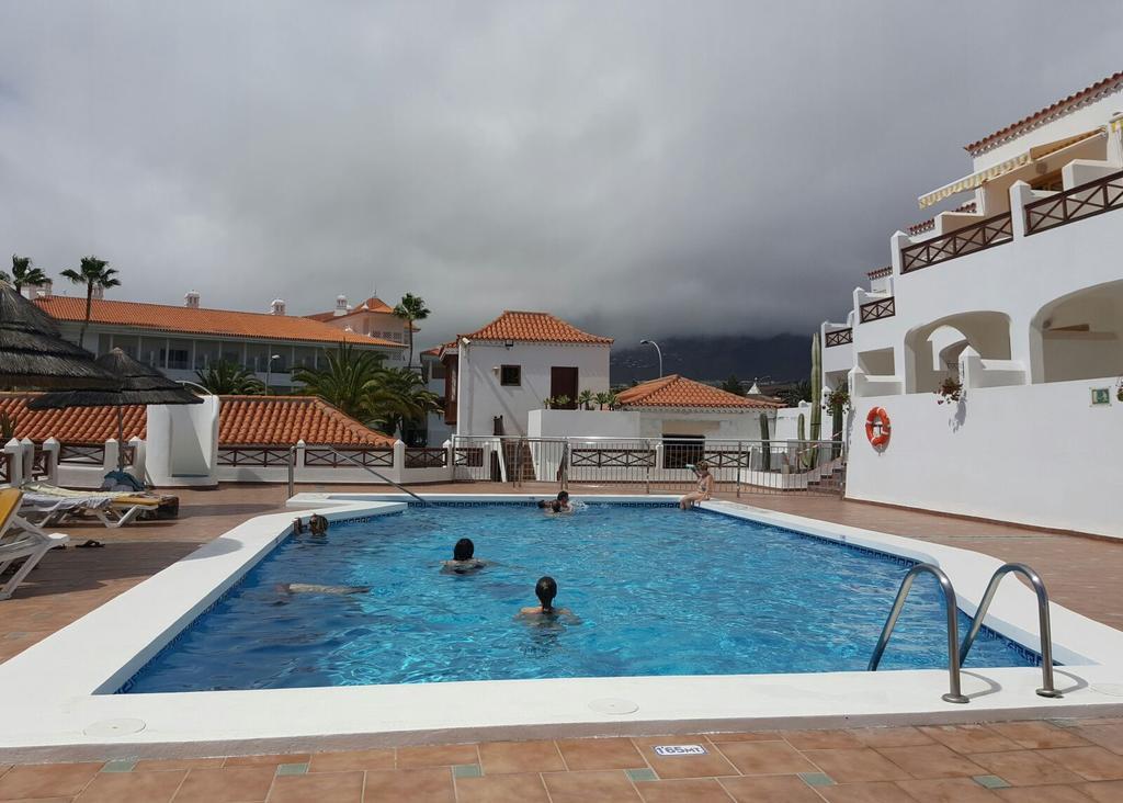 Club El Beril Aparthotel Адехе Екстериор снимка