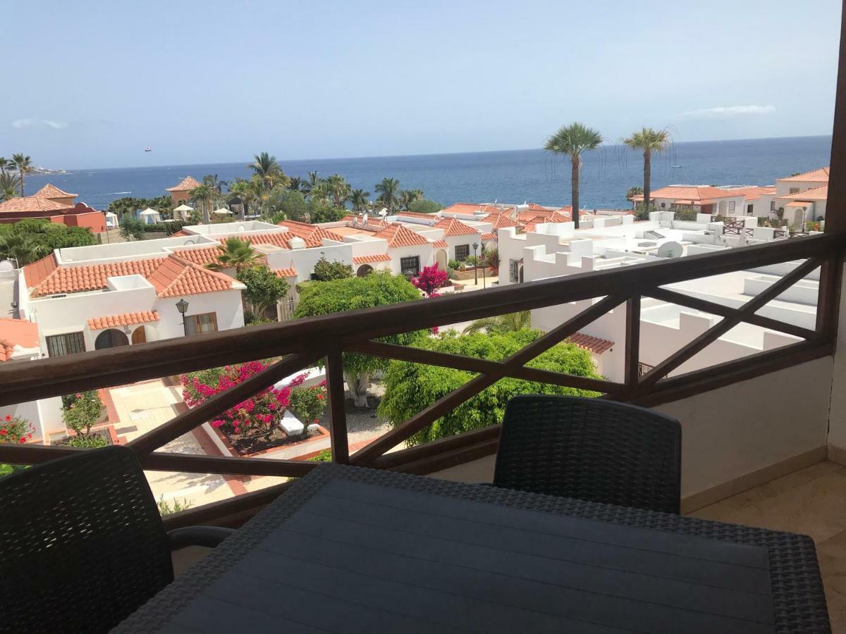 Club El Beril Aparthotel Адехе Екстериор снимка