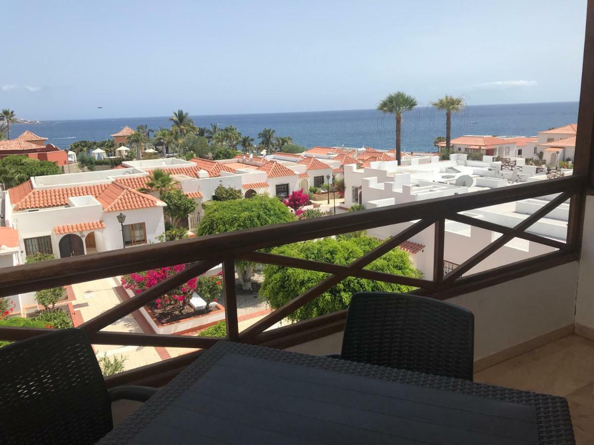 Club El Beril Aparthotel Адехе Екстериор снимка