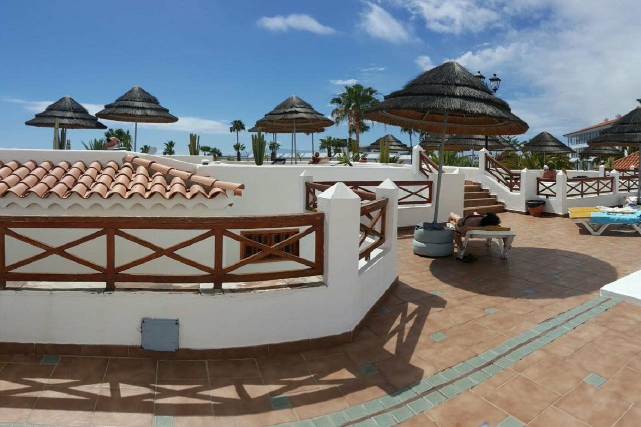 Club El Beril Aparthotel Адехе Екстериор снимка