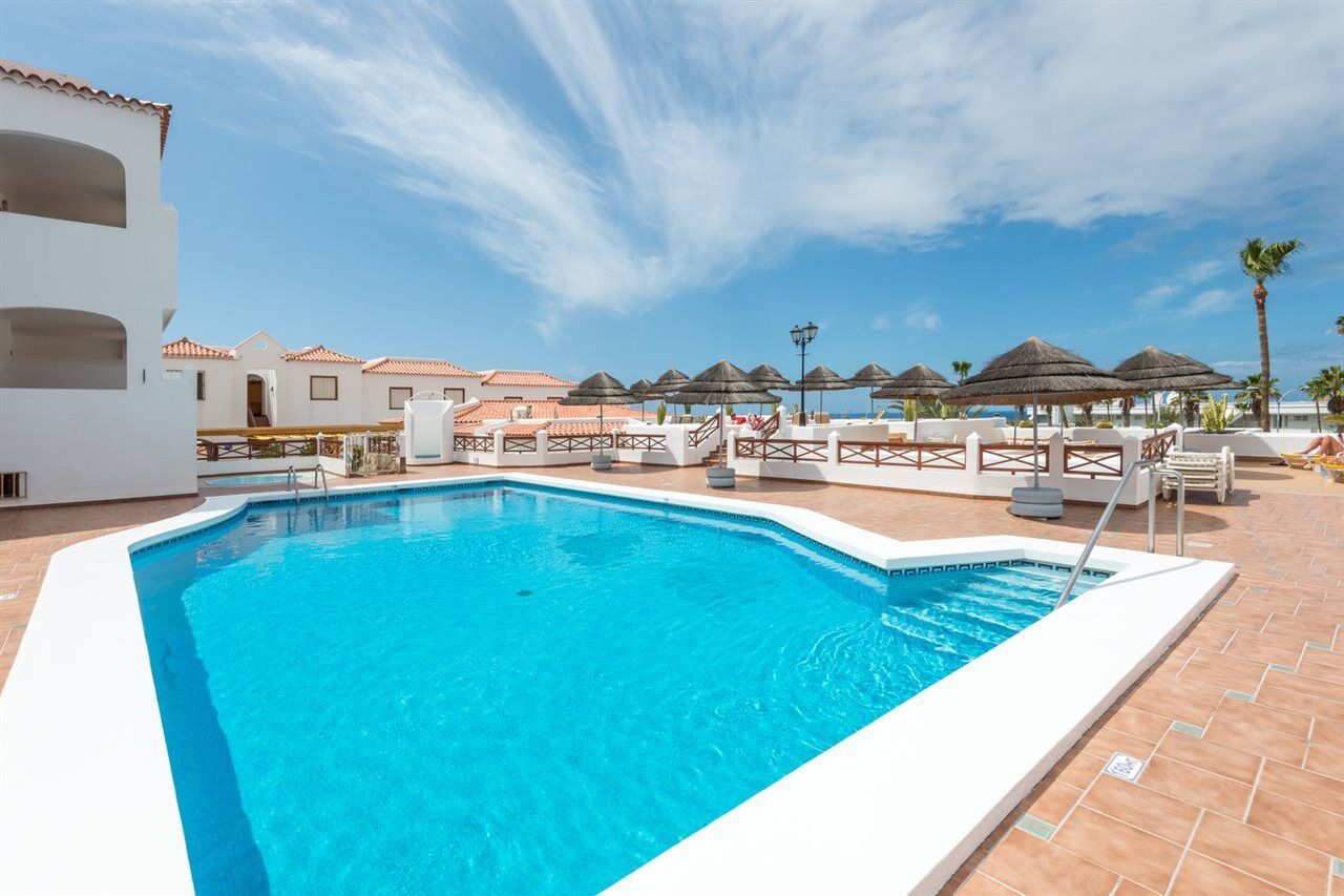Club El Beril Aparthotel Адехе Екстериор снимка